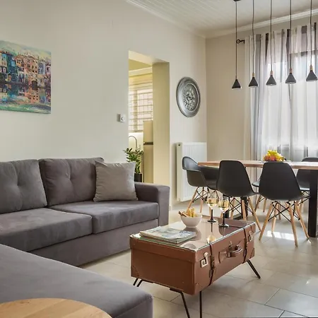 The Lagoon Luxury House