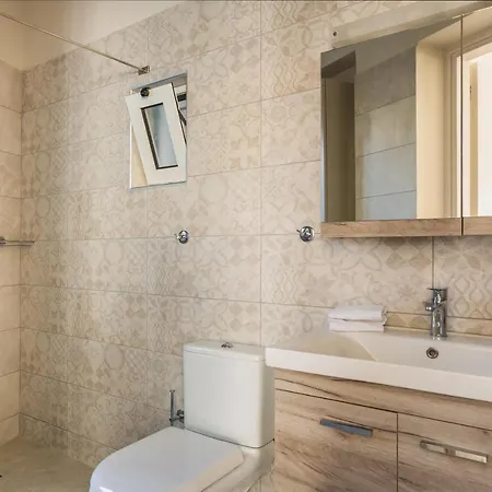 The Lagoon Luxury House Апартаменты Аргостолион